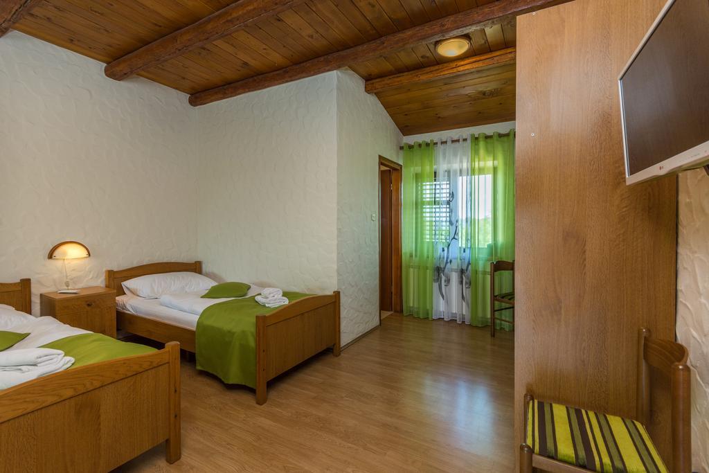 Bed & Breakfast Daniela Veleniki Buitenkant foto