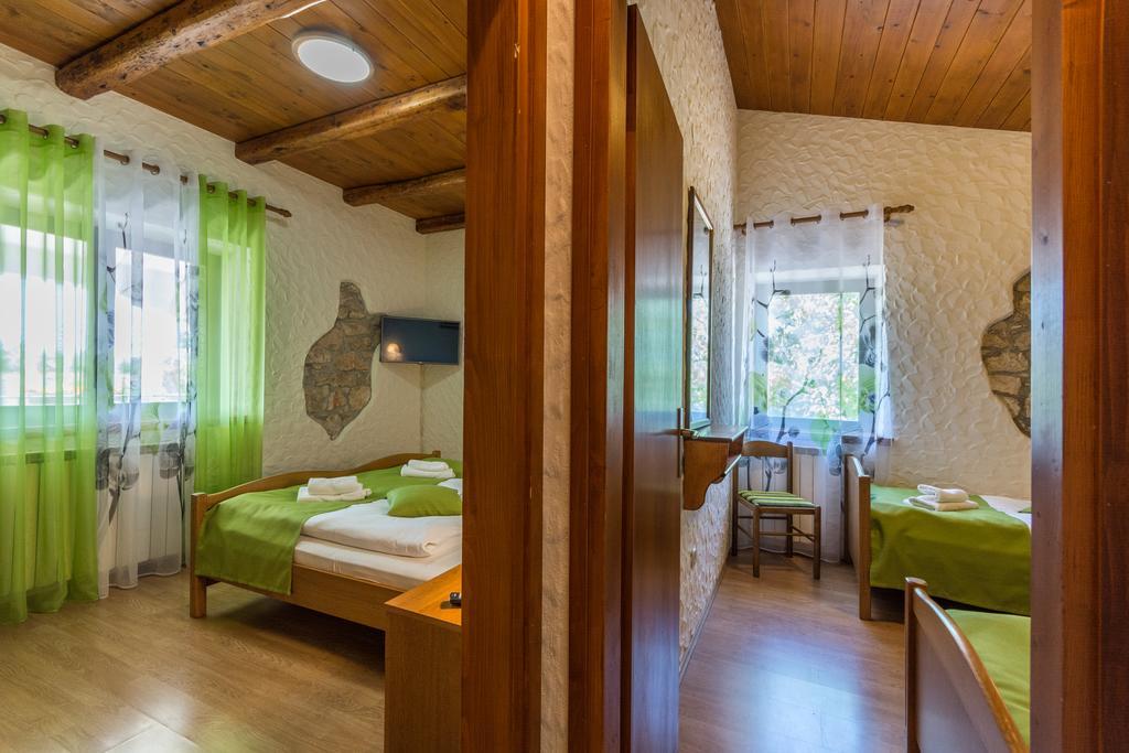Bed & Breakfast Daniela Veleniki Buitenkant foto