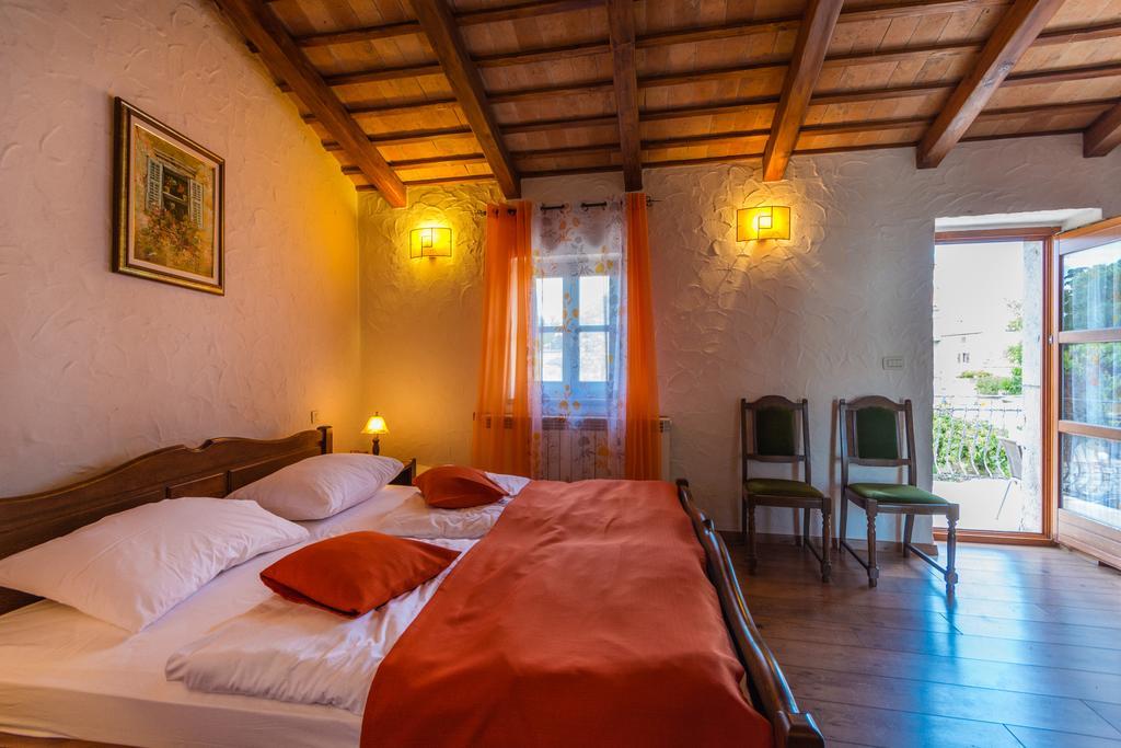 Bed & Breakfast Daniela Veleniki Buitenkant foto