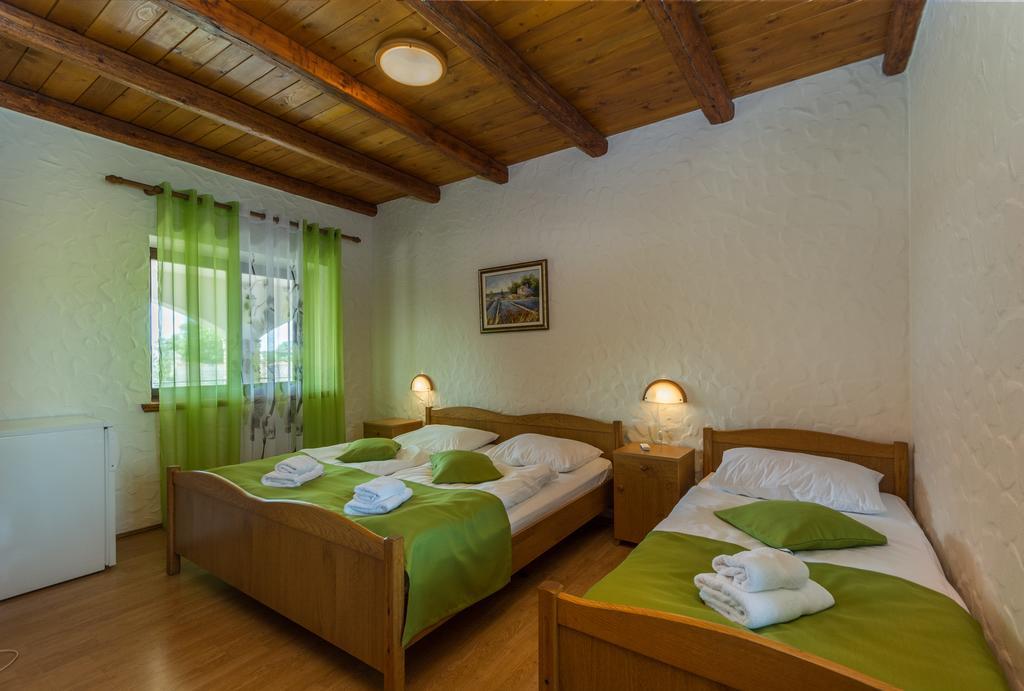Bed & Breakfast Daniela Veleniki Buitenkant foto