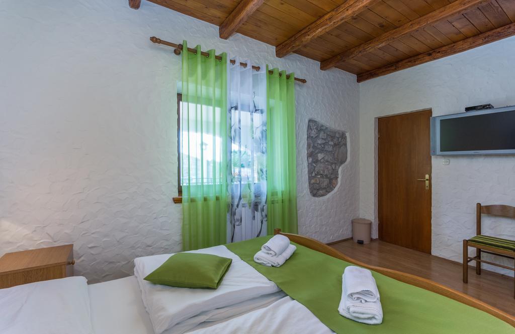 Bed & Breakfast Daniela Veleniki Buitenkant foto